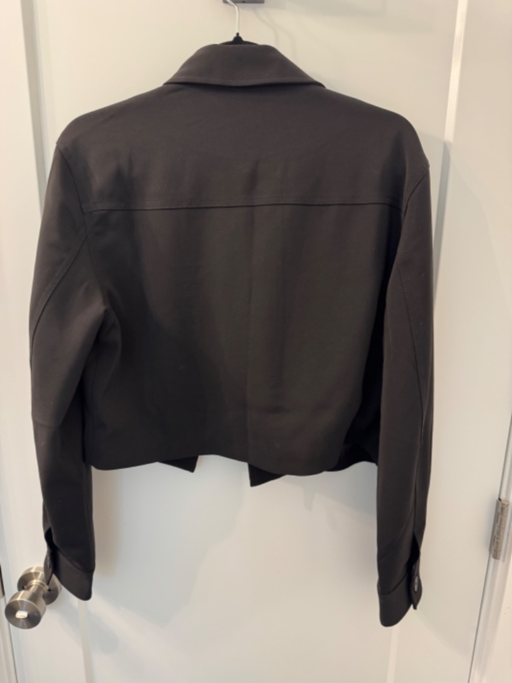 TWO Quince Stretch Crepe Cropped Jackets - Size M / Taupe and Black - Picture 9 of 10